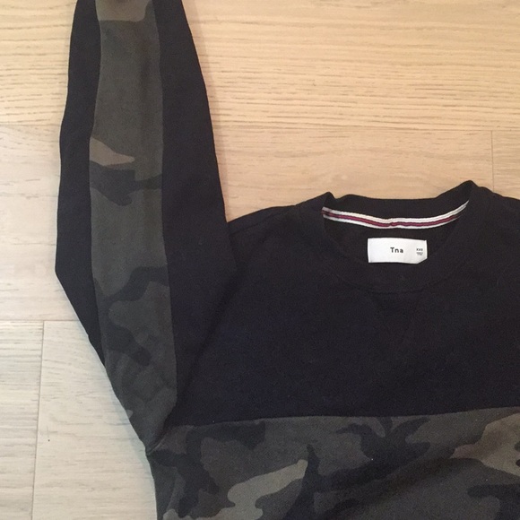 TNA CREWNECK - Picture 3 of 4